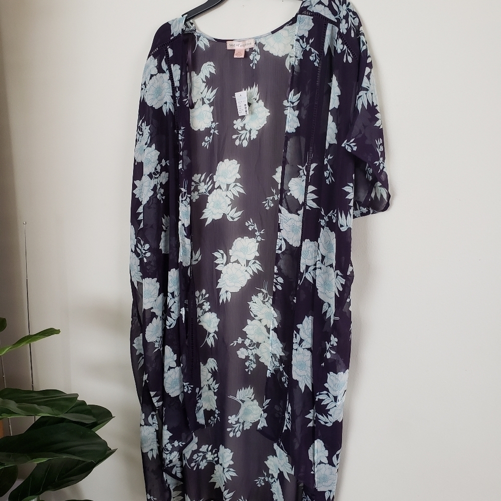 Maurices navy floral duster kimono. Sz XS/S